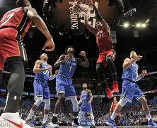 九游体育-风云突变迈阿密热火集结日单刀错失,NBA总决赛版图或变,气氛紧张,身体对抗强度拉满